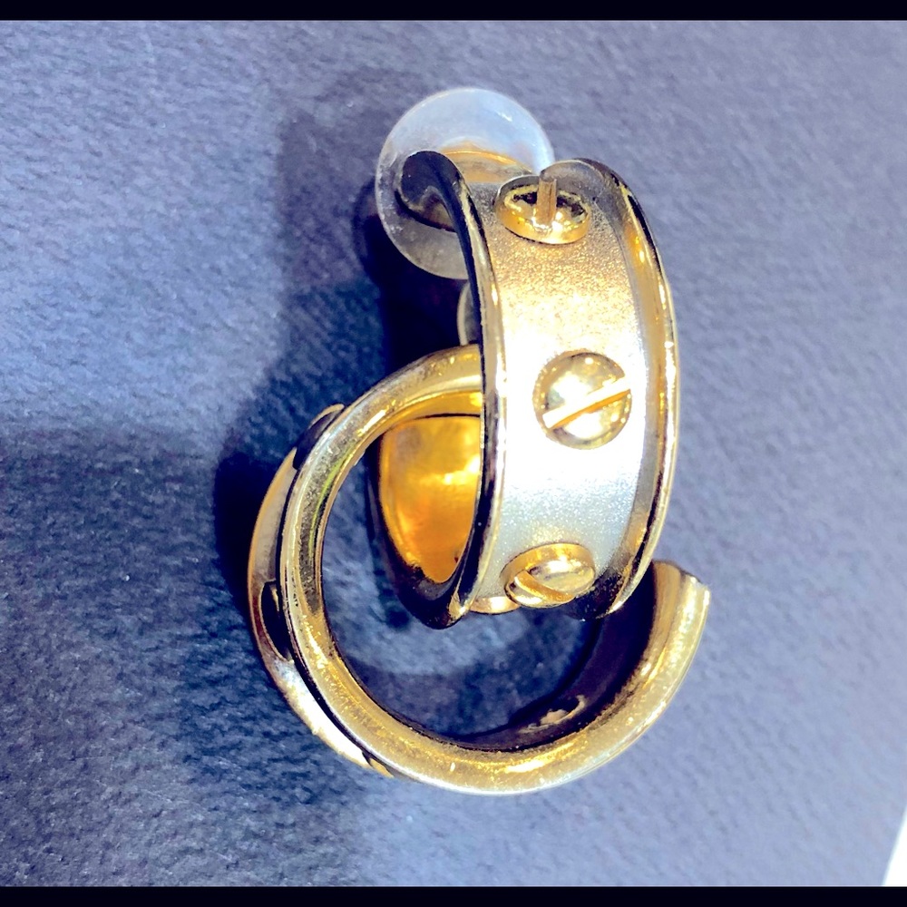 Silver/gold plated hoop earrings w/screw accent